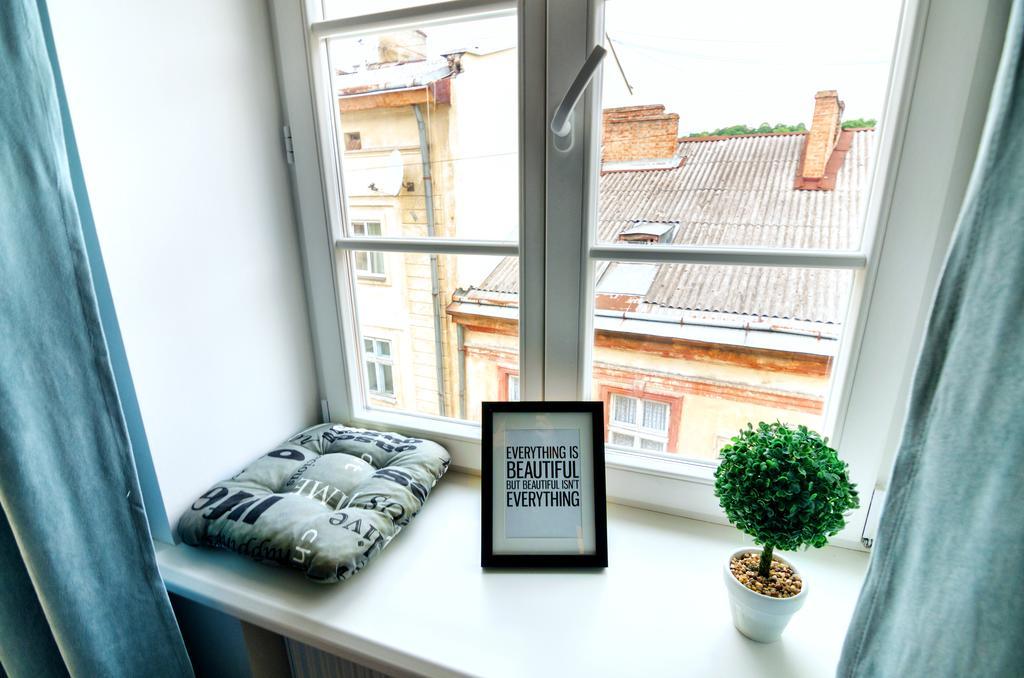 Stylish Apartment. Heart Of The City Lviv Bagian luar foto